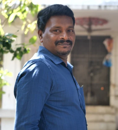 VIUCHAKKRAVARTHI M